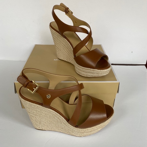 MICHAEL KORS Martyna Brown Leather Wedge size 9.5 - Picture 2 of 13